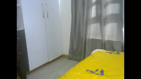 Snapshot of east_queen chatting on January 19, 12:28 pm east_queen online show from January 19, 12:28 pm