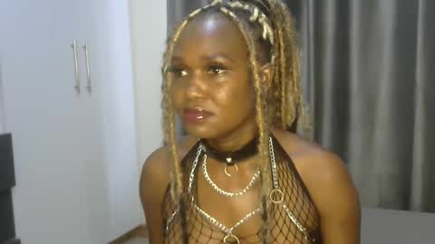 Snapshot of east_queen chatting on February 2, 2:56 pm east_queen online show from February 2, 2:56 pm