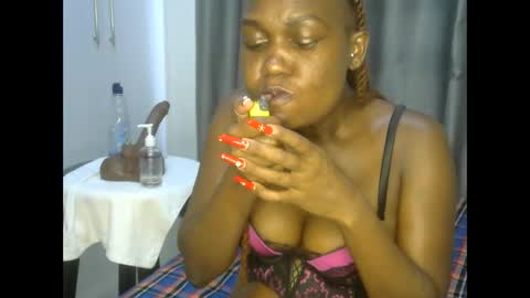 Snapshot of east_queen chatting on March 4, 7:08 am east_queen online show from March 4, 7:08 am