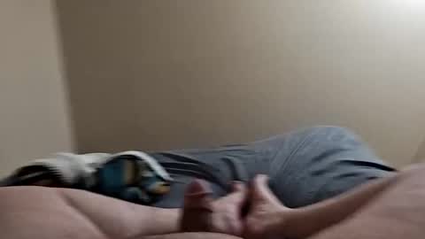 Snapshot of easy_e777 chatting on February 5, 6:18 am easy_e777 online show from February 5, 6:18 am