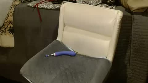 Six online show from February 1, 8:18 am