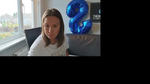 Nadia Ferreira  online show from May 13, 11:29 am