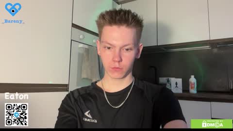 Snapshot of eaton_ chatting on November 25, 1:44 pm eaton_ online show from November 25, 1:44 pm