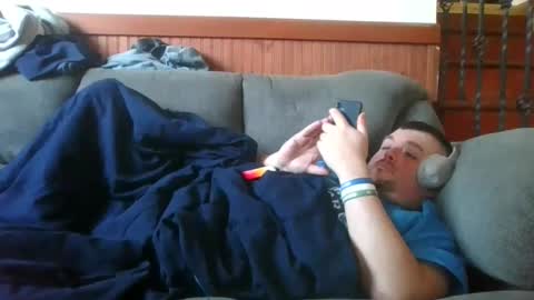 Eazyb91 online show from April 8, 8:09 pm