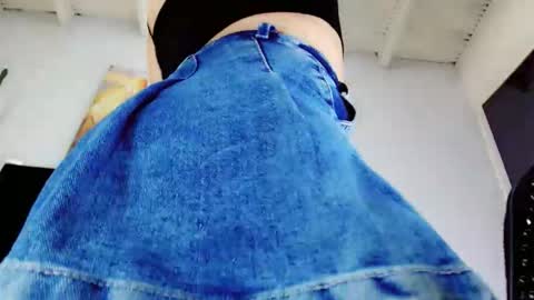 Snapshot of eban_dustan chatting on January 7, 10:12 pm Eban online show from January 7, 10:12 pm