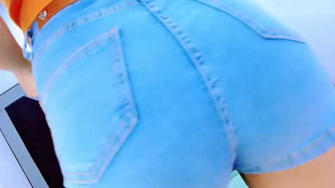 Snapshot of eban_dustan chatting on February 21, 5:58 pm Eban online show from February 21, 5:58 pm