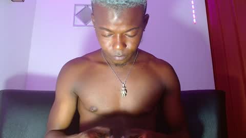 Snapshot of ebonny_stallion chatting on December 13, 1:33 pm Chris Palaz online show from December 13, 1:33 pm