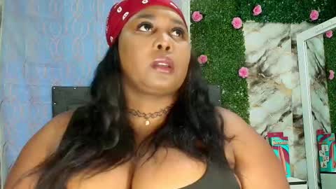 Snapshot of ebony544505 chatting on November 10, 3:38 am ANGIE online show from November 10, 3:38 am