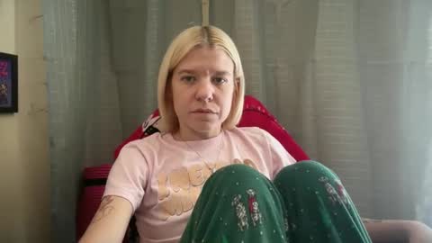 americnbarbie online show from December 22, 5:32 pm