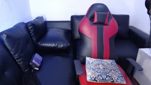 Snapshot of ebony_amazing chatting on October 27, 1:59 pm ebony_amazing online show from October 27, 1:59 pm