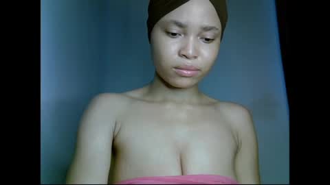 Snapshot of ebony_badgurl chatting on May 15, 10:22 am Ebony badgurl online show from May 15, 10:22 am