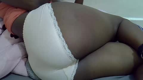 ebony_cuttey30 online show from June 6, 6:34 pm
