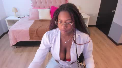 Snapshot of ebony_fantasy2 chatting on February 24, 12:03 pm ebony_fantasy2 online show from February 24, 12:03 pm