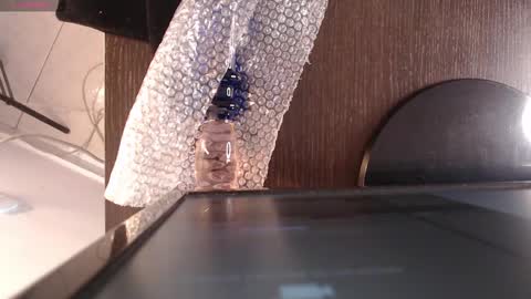 Snapshot of ebony_foxxx chatting on January 10, 3:41 am ebony_foxxx online show from January 10, 3:41 am