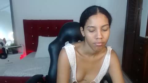 Snapshot of ebony_foxxx chatting on March 22, 4:16 am ebony_foxxx online show from March 22, 4:16 am