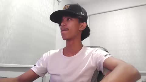 Snapshot of ebony_fuckboy chatting on October 28, 7:16 pm ebony_fuckboy online show from October 28, 7:16 pm