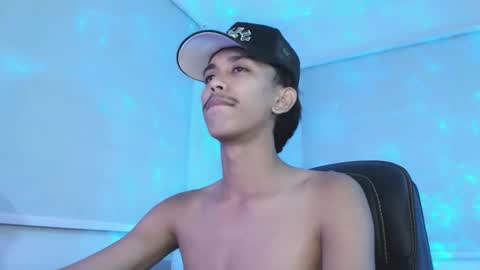 ebony_fuckboy online show from November 10, 8:08 pm