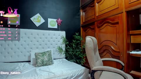 ebony_katterin online show from April 4, 11:18 am