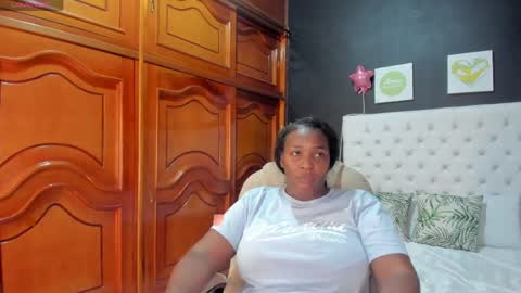 ebony_katterin online show from May 4, 3:19 pm