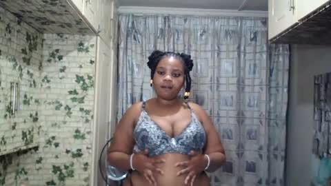 ebony_lovex0x online show from July 24, 5:55 pm