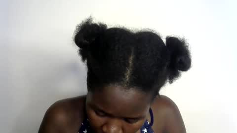 ebony_lynne online show from May 17, 6:55 am