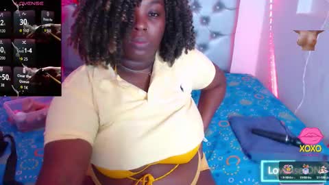 Snapshot of ebony_neighbormoans chatting on October 18, 3:31 am LINA online show from October 18, 3:31 am