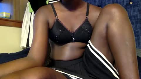 ebony_nita online show from March 29, 1:00 pm