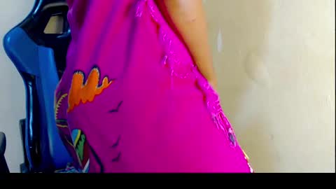 Snapshot of ebony_petite01 chatting on February 9, 12:41 pm EBONY PETITE online show from February 9, 12:41 pm