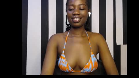 Snapshot of ebony_petitequeen chatting on September 23, 10:18 am Ella online show from September 23, 10:18 am