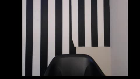 Snapshot of ebony_petitequeen chatting on October 26, 11:42 pm Ella online show from October 26, 11:42 pm