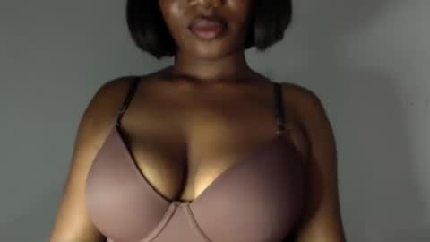 delilah online show from April 18, 7:07 pm