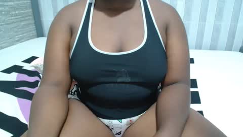 Snapshot of ebony_sabrina chatting on February 21, 9:43 am Sabrina online show from February 21, 9:43 am