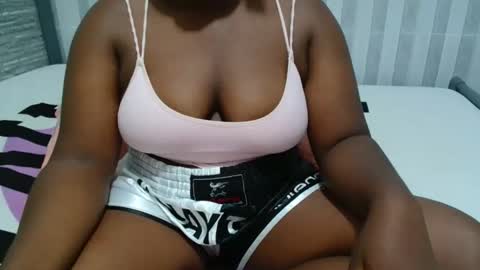 Snapshot of ebony_sabrina chatting on February 25, 8:02 am Sabrina online show from February 25, 8:02 am