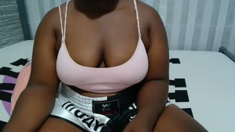 Snapshot of ebony_sabrina chatting on February 26, 8:13 am Sabrina online show from February 26, 8:13 am