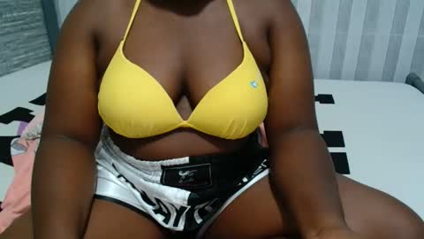 Snapshot of ebony_sabrina chatting on February 27, 9:09 am Sabrina online show from February 27, 9:09 am