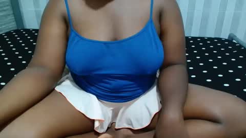 Snapshot of ebony_sabrina chatting on February 28, 8:37 am Sabrina online show from February 28, 8:37 am