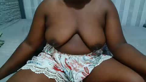 Snapshot of ebony_sabrina chatting on April 30, 9:26 am Sabrina online show from April 30, 9:26 am