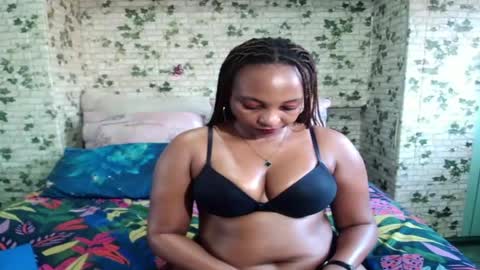 Snapshot of ebony_seduction00 chatting on July 17, 6:09 am ebony_seduction00 online show from July 17, 6:09 am