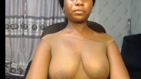 Snapshot of ebony_sexy_queen chatting on December 24, 10:01 am Racheal online show from December 24, 10:01 am