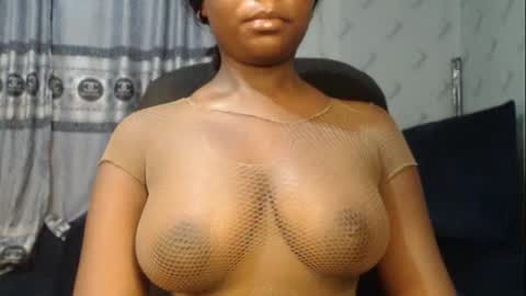 Snapshot of ebony_sexy_queen chatting on December 25, 6:09 pm Racheal online show from December 25, 6:09 pm