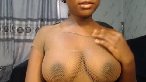 Snapshot of ebony_sexy_queen chatting on December 26, 7:03 am Racheal online show from December 26, 7:03 am