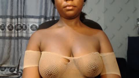 Snapshot of ebony_sexy_queen chatting on December 28, 6:29 pm Racheal online show from December 28, 6:29 pm