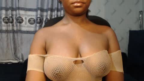 Snapshot of ebony_sexy_queen chatting on December 29, 6:56 am Racheal online show from December 29, 6:56 am