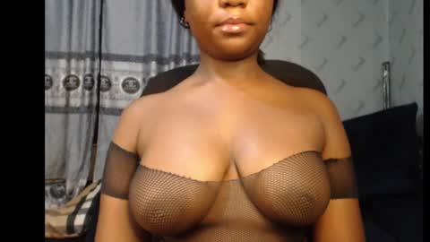 Snapshot of ebony_sexy_queen chatting on January 5, 6:35 pm Racheal online show from January 5, 6:35 pm