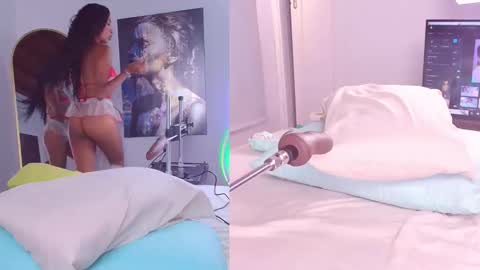 Snapshot of ebony_skyee chatting on September 30, 2:11 pm SKYE online show from September 30, 2:11 pm