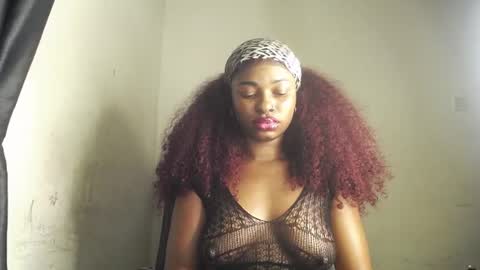 Snapshot of ebony_slimgirl0 chatting on July 12, 7:38 pm Lilly online show from July 12, 7:38 pm