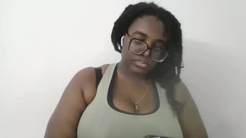 Snapshot of ebonybigtitqueen0 chatting on September 15, 8:58 am ebonybigtitqueen0 online show from September 15, 8:58 am