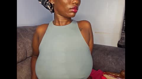 Snapshot of ebonycandymelani chatting on October 1, 12:05 am Ebony Melanie online show from October 1, 12:05 am