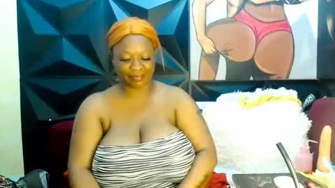 Snapshot of ebonyfancyfacexxx chatting on April 15, 7:15 am ebonyfancyfacexxx online show from April 15, 7:15 am