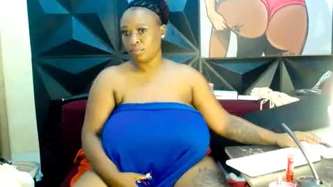 Snapshot of ebonyfancyfacexxx chatting on April 21, 4:30 am ebonyfancyfacexxx online show from April 21, 4:30 am